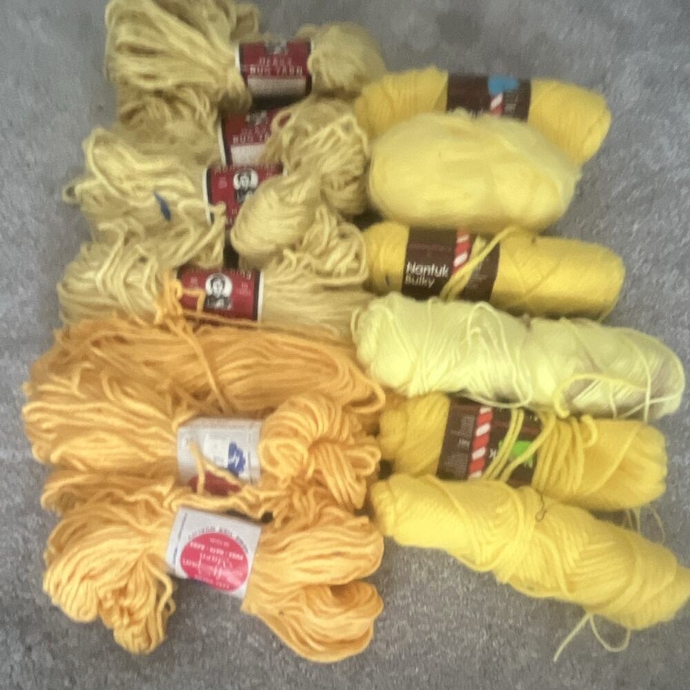 Bernat Bulky Yarn Lot - 5 Bulky/Craft Skeins, Yellow & Cream